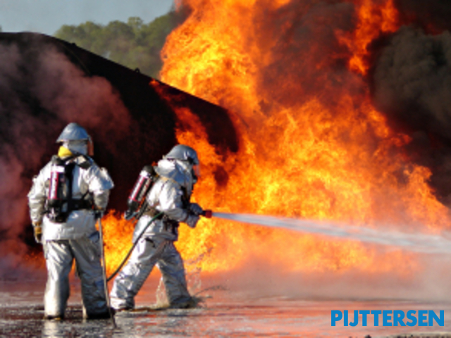 Hoge brandbestrijding / high pressure fire fighting